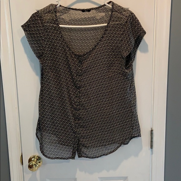 🌻🌻Milano button up shirt very light - Picture 1 of 2